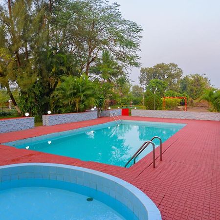 Prajakta Rest House Alībāg Extérieur photo