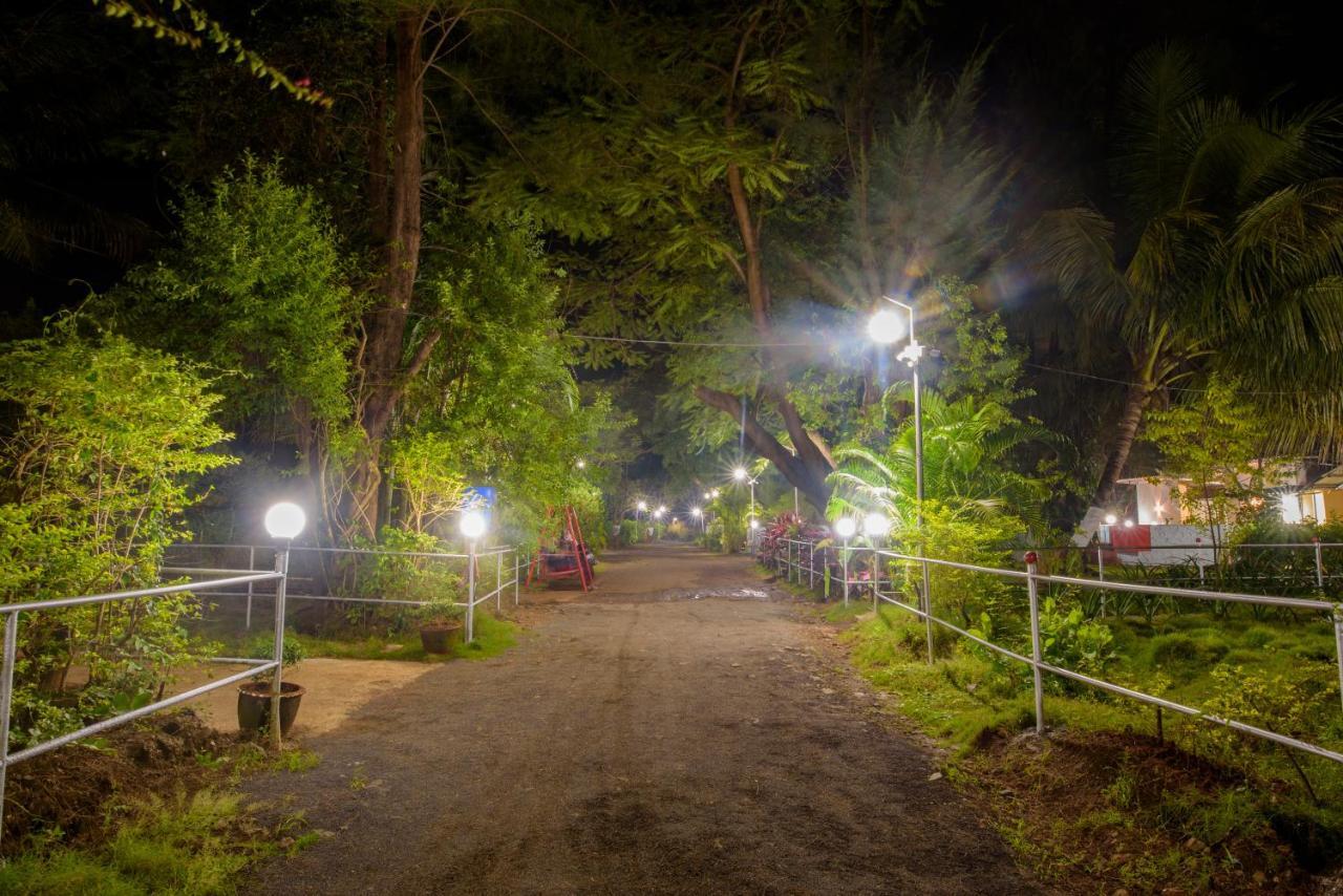 Prajakta Rest House Alībāg Extérieur photo