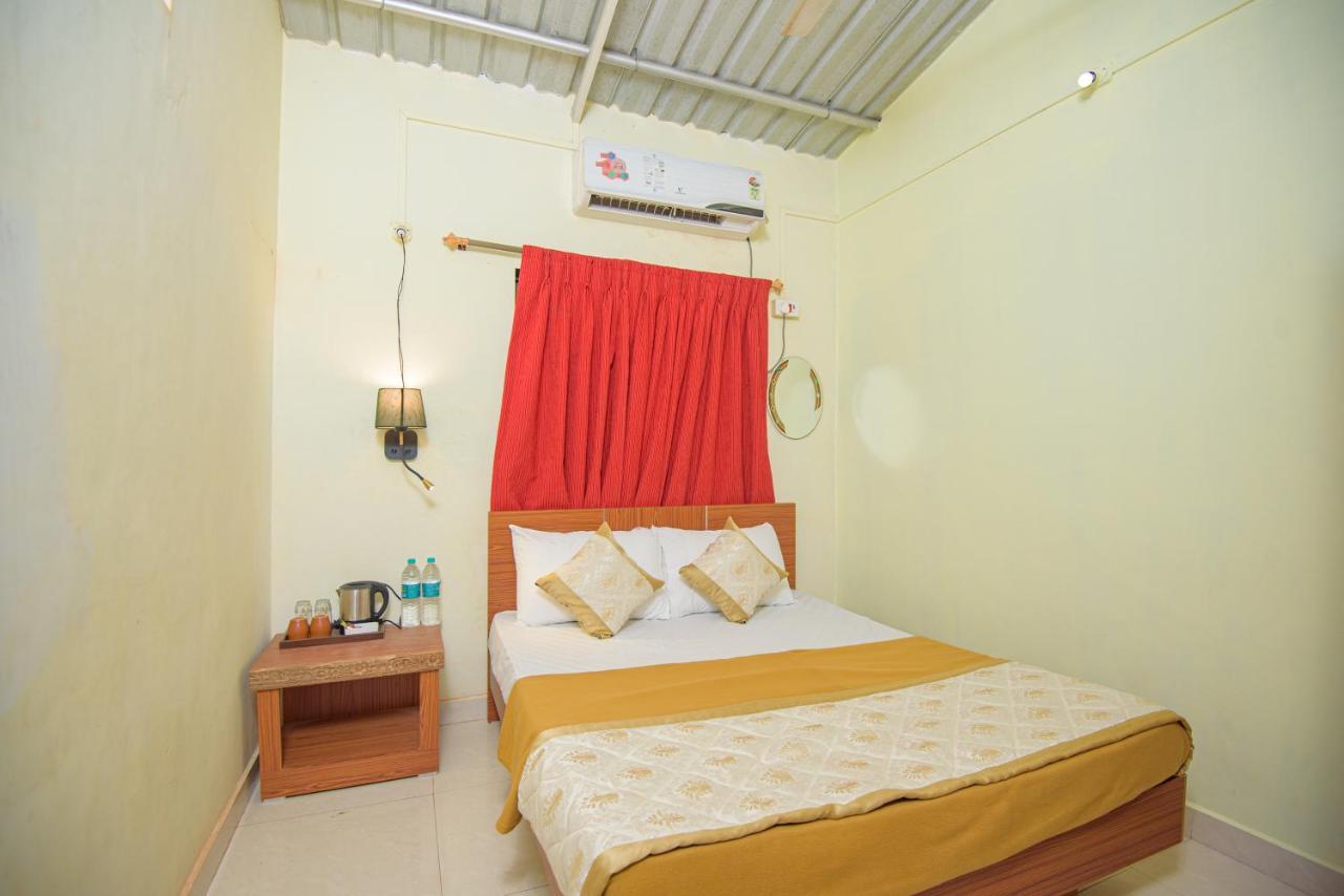 Prajakta Rest House Alībāg Extérieur photo