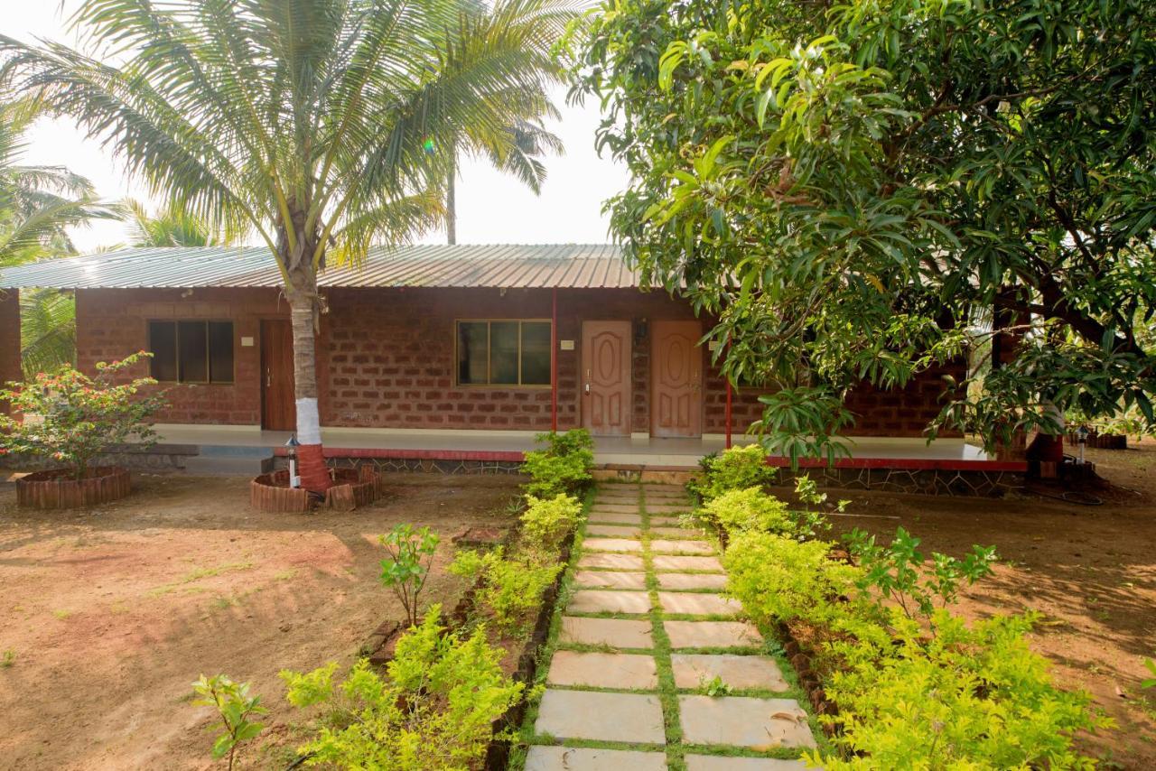 Prajakta Rest House Alībāg Extérieur photo